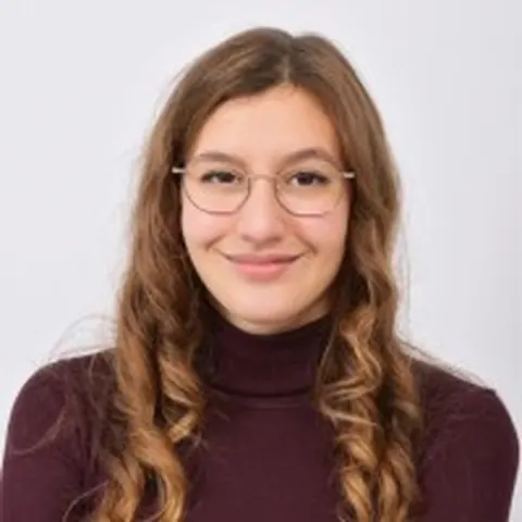 Portrait de Odelia Olender